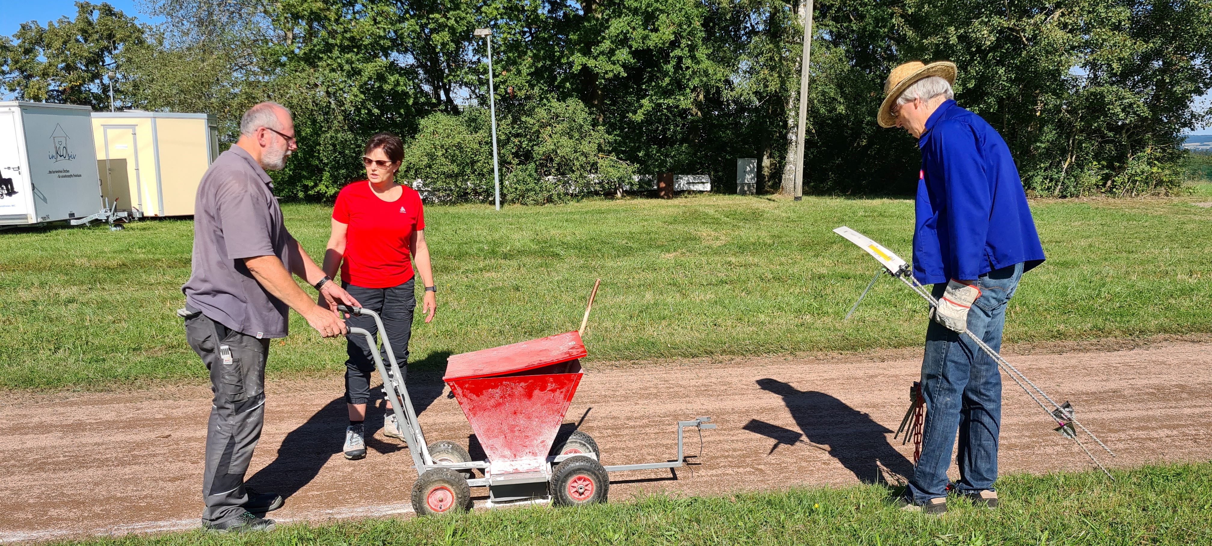 Vorbereitung Platz Gaubergfest 2 Kopie